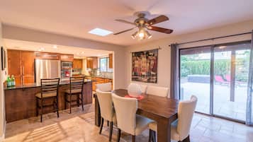 House, 3 Bedrooms | Dining