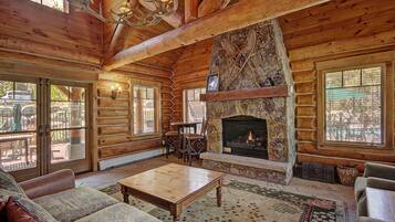 Townhome, 4 Bedrooms | Living area