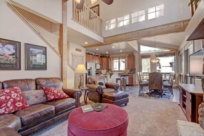 Townhome, 4 Bedrooms | Living area