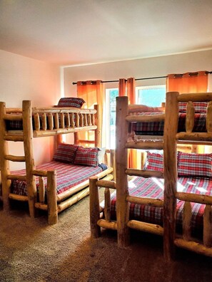 Cabin, 5 Bedrooms | 5 bedrooms, travel crib, free WiFi