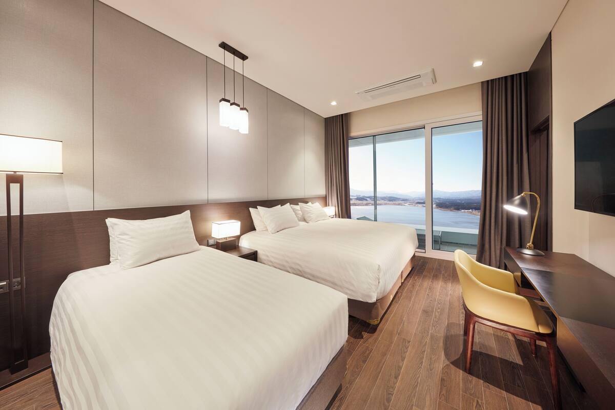 ห้องรอยัลสวีท, วิวทะเล (Pool access not included) | ตู้นิรภัยในห้องพัก, พื้นที่ทำงานแบบใช้แล็ปท็อป, ผ้าม่านกันแสง