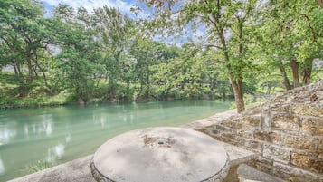 House, 5 Bedrooms | Pool