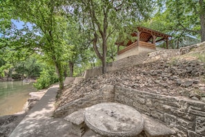 Maison, 5 chambres | Terrain de lâhĂ©bergement