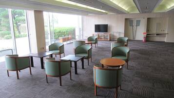 Coin salon dans le hall