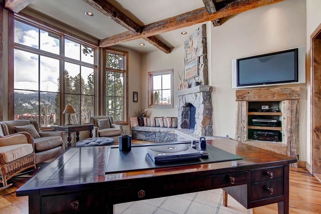 House, 6 Bedrooms | Living area