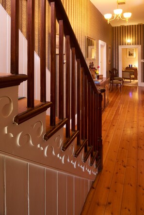 Staircase - Windarra on High (East Launceston)