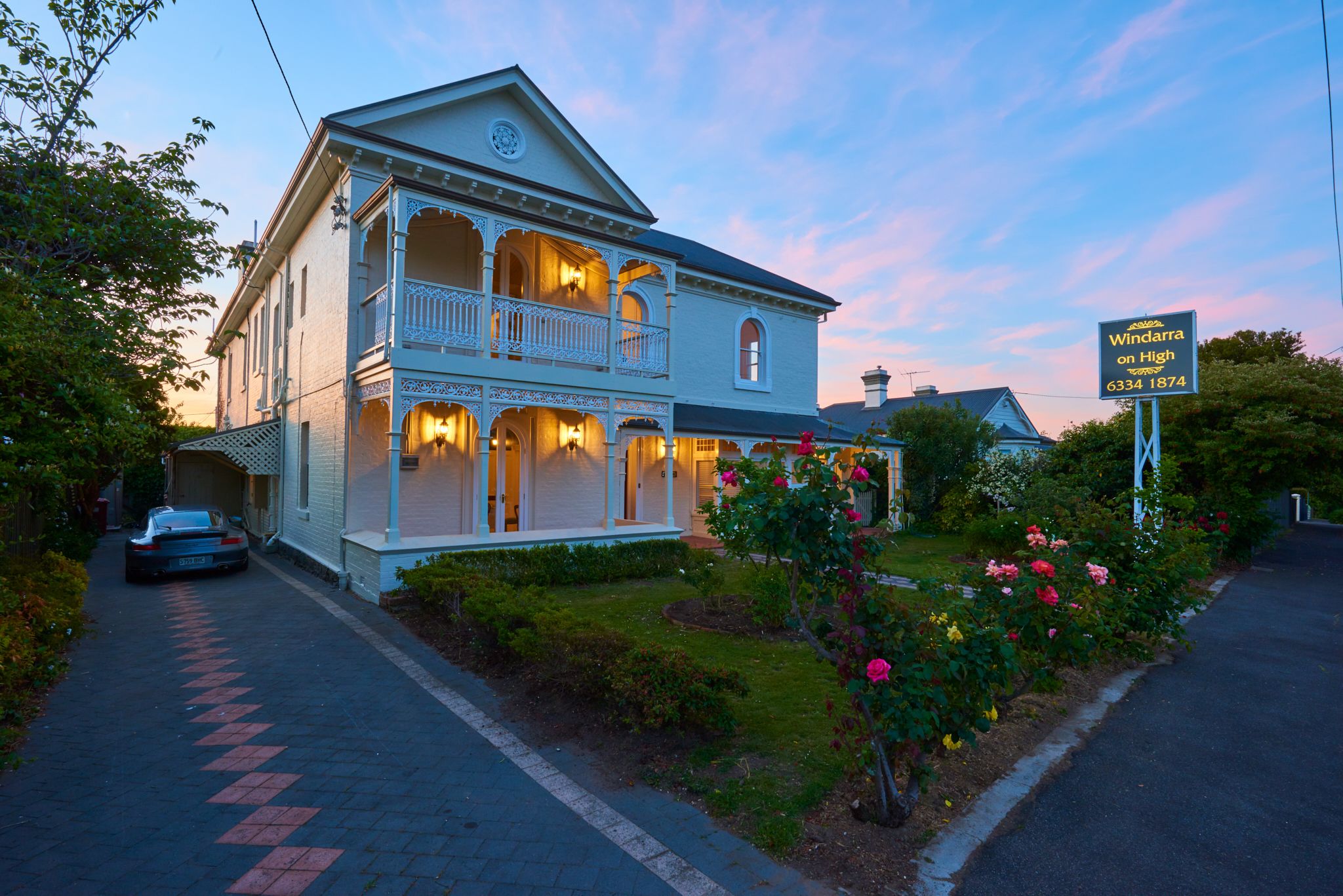 Mặt tiền nơi lưu trú