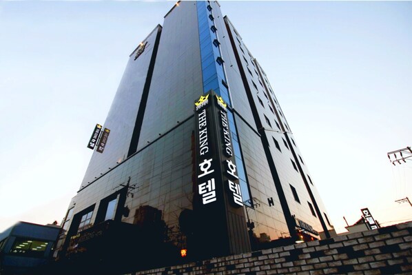 Exterior - The King Hotel (Busan)