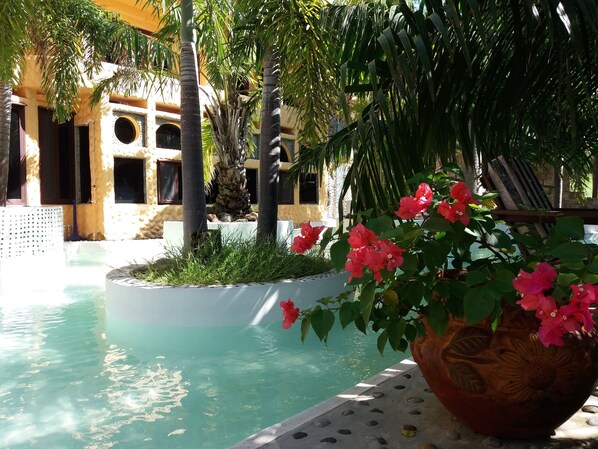 Outdoor pool - Condo Nautilo (St. George's)