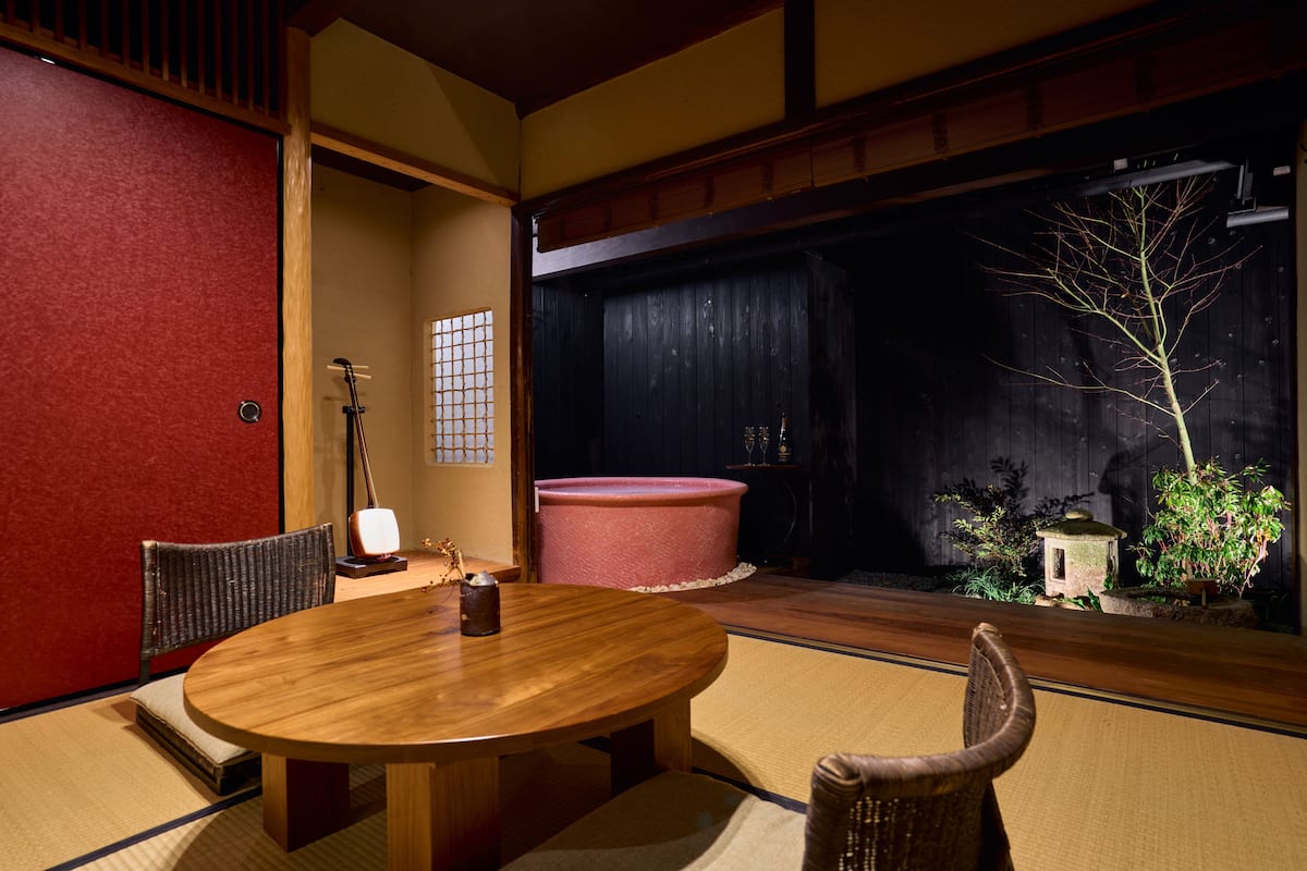 Suite Tradizionale, non fumatori (Japanese Style, 2 Storey, Sangen) | 2 camere, copriletto in piuma, con stile personalizzato