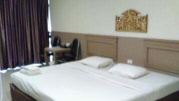 Desk, rollaway beds, free WiFi, bed sheets