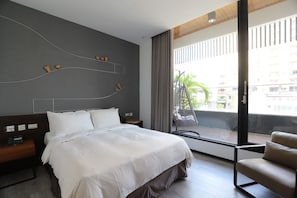 Deluxe View Room with Balcony | In-room safe, blackout curtains, soundproofing, free WiFi - Hotel Initial-Beer (Tainan)