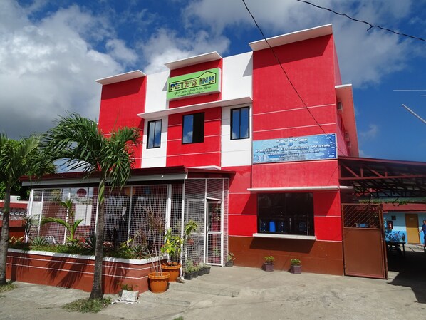 Fachada de la propiedad