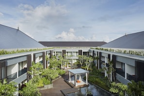 Courtyard - Aryaduta Bali (Kuta)