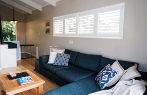 Apartment, 2 Bedrooms, Partial Sea View | Living room | Flat-screen TV - Mooring Lane Lodge (Ferry Landing)