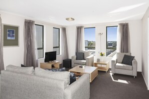 Central Christchurch Apartment | Living area