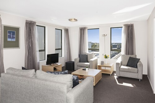 Heart of City - Modern Apartment