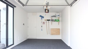 Unclassified image, 4 of 9, button - Modern Luxury - Inner City Townhouse (Christchurch)