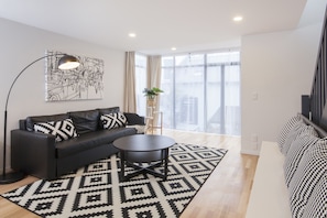 Star Struck Luxury Inner City Townhouse | Living area