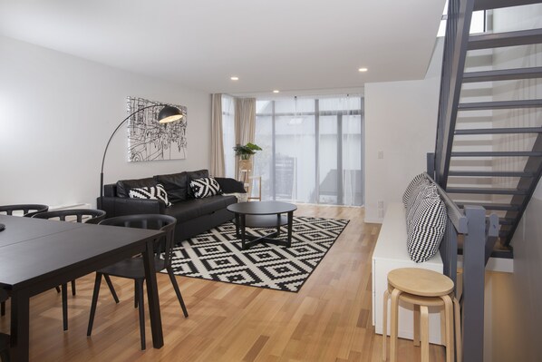 Star Struck Luxury Inner City Townhouse | Living area