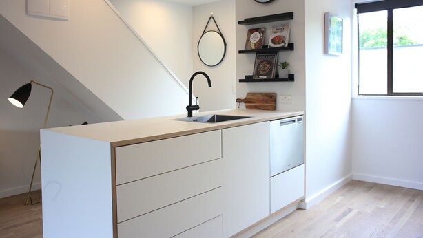 Apartment | Private kitchen | Full-sized fridge, oven, stovetop, dishwasher - Enchanting Downtown Abode (Christchurch)