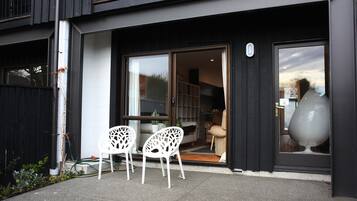 Rumah (w/ Single Sofa Bed) | Teras/patio