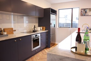 Chic Designer Abode (w/ Single Sofa Bed) | Private kitchen