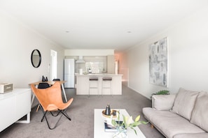 Central City Contemporary Apartment G02 | Living room
