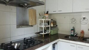 Private kitchen - Hong Kong Le Cong Fraternal Association (Kowloon)