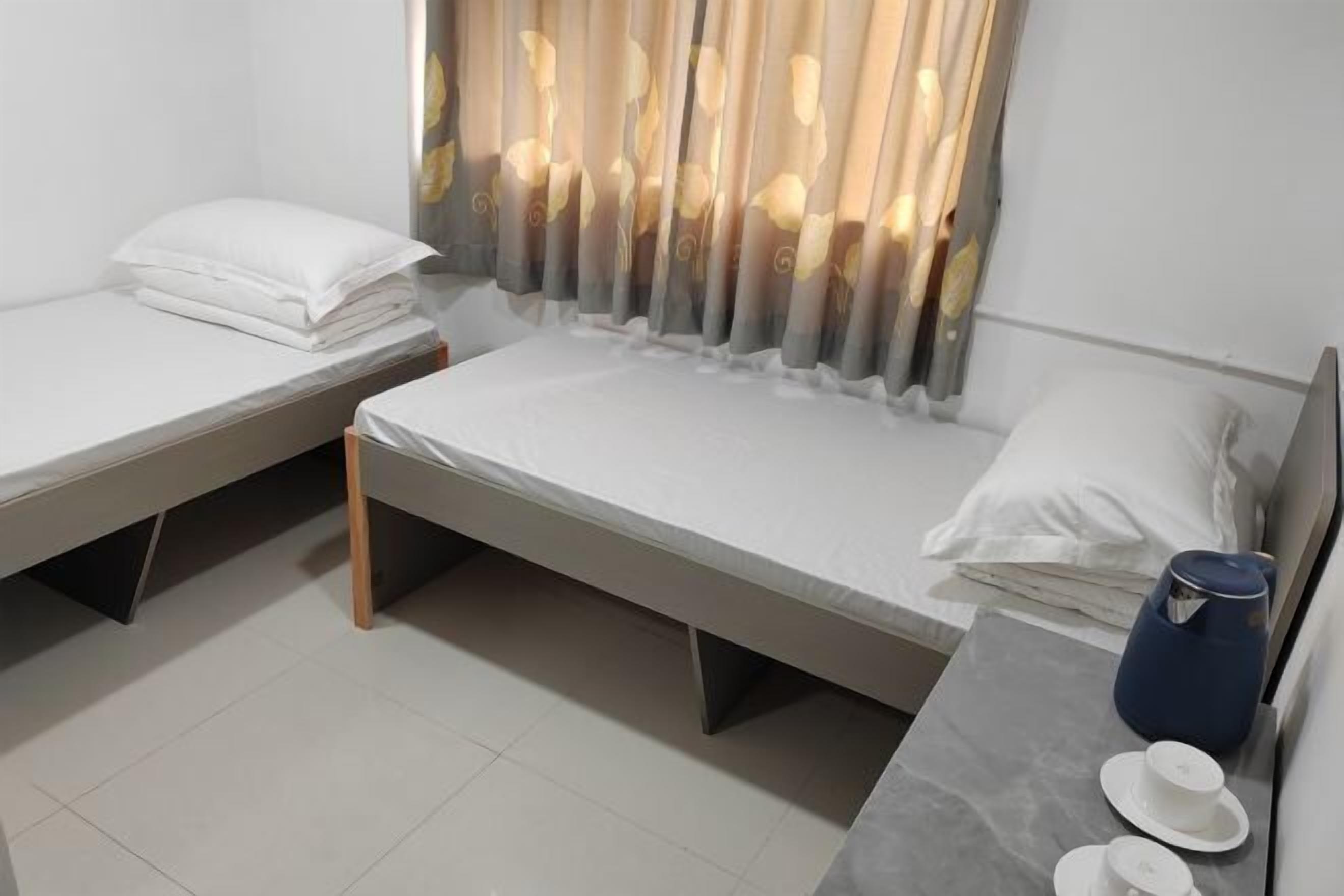 Desk, iron/ironing board, free WiFi