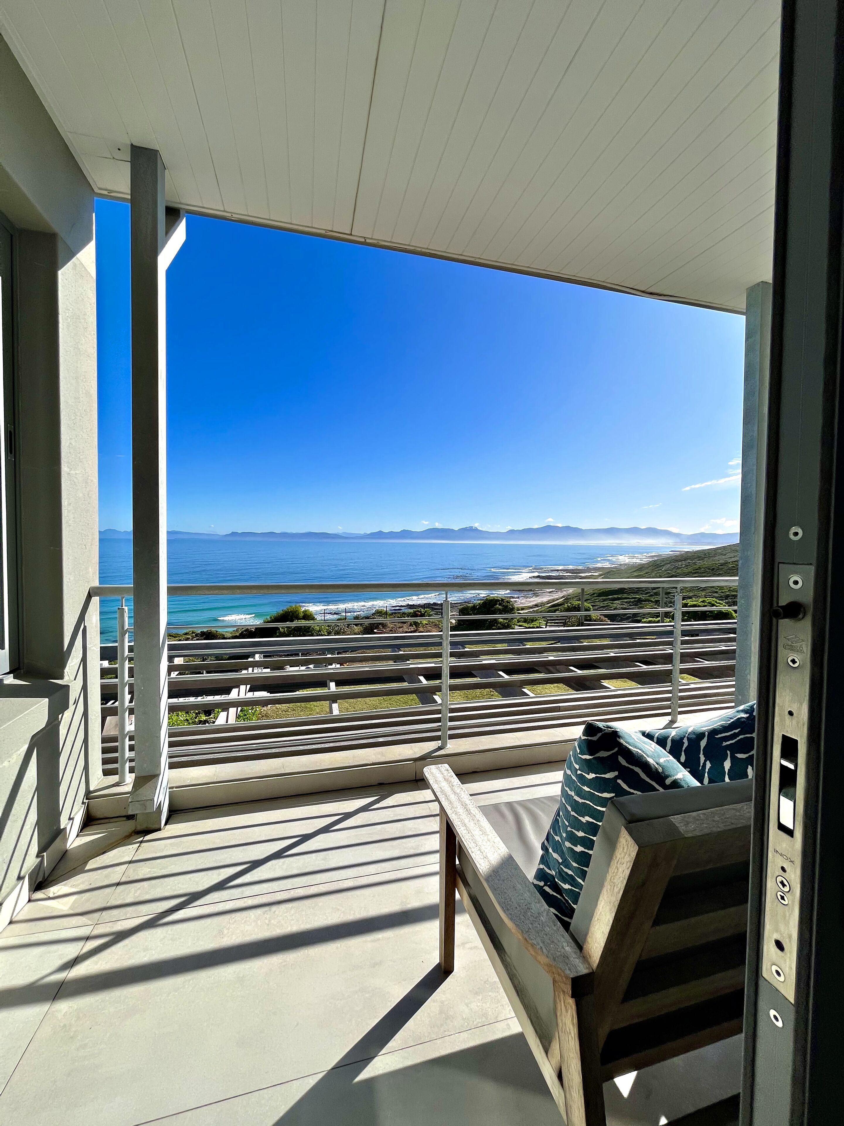 Deluxe-Doppelzimmer, 1 King-Bett, Nichtraucher, Meerblick | Terrasse/Patio