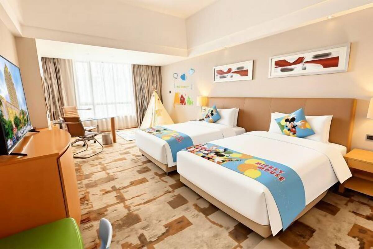 Minibar, in-room safe, desk, blackout curtains