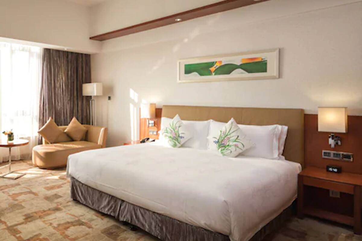 Kamar Eksekutif, 1 Tempat Tidur King | Minibar, brankas, meja kerja, dan tirai kedap cahaya