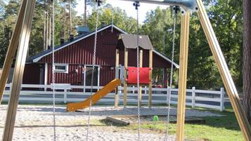 Tempat bermain anak - outdoor