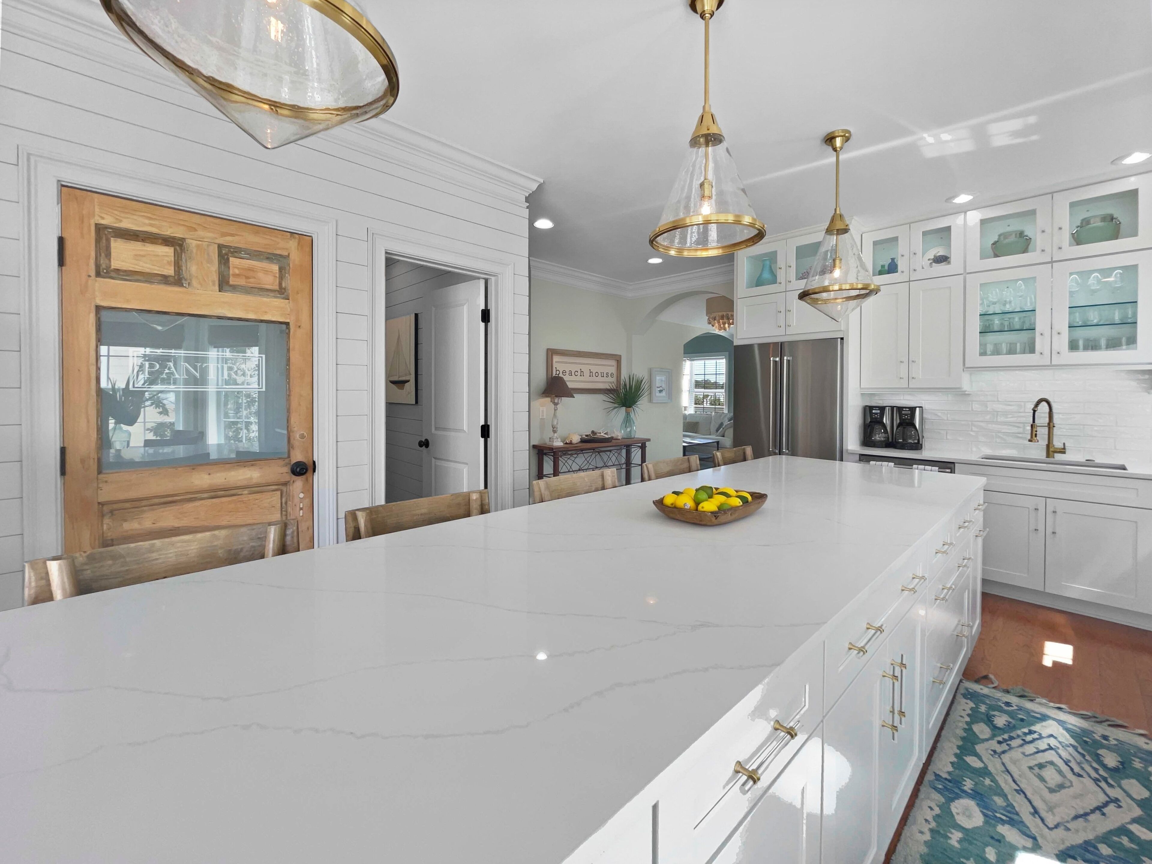 House, 5 Bedrooms | Private kitchen | Fridge, microwave, oven, coffee/tea maker