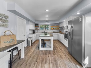 House, 4 Bedrooms | Private kitchen | Fridge, microwave, oven, coffee/tea maker - Lagerheads (Panama City Beach)