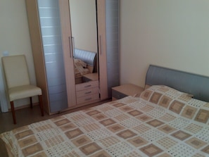Iron/ironing board, free cots/infant beds, free WiFi - Sun City Apartments (Sunny Beach)