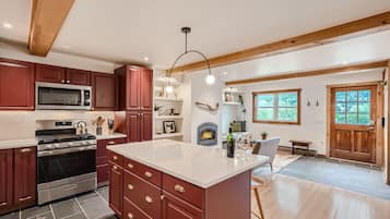 Condo, 2 Bedrooms | Private kitchen | Fridge, microwave, oven, dishwasher