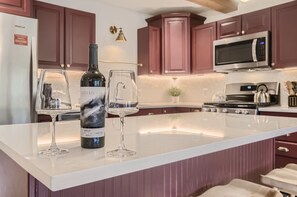 Condo, 2 Bedrooms | Private kitchen