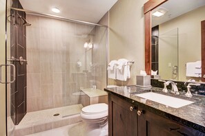 Condo, 1 Bedroom | Bathroom | Bathtub, hair dryer, towels, shampoo - Slopeside  At Base Of Peak 8, Sleeps 6! 1 Bedroom Condo by RedAwning (Breckenridge)