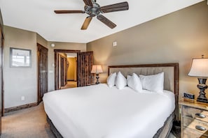 Condo, 2 phòng ngủ | 2 phòng ngủ, bàn ủi/dụng cụ ủi quần áo 