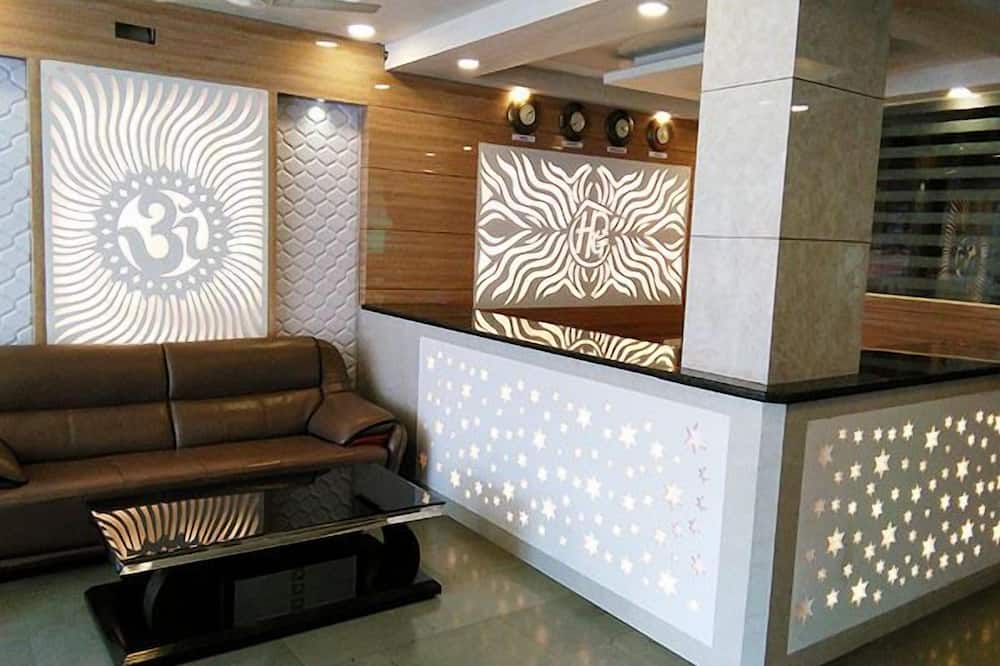 Paradise Ganga - A River Side Hotel