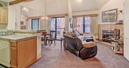 Downtown Breckinridge Studio With Master Loft Sleeps 4 1 Bedroom Condo by RedAwning