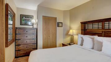 Condo, 1 Bedroom | 1 bedroom, cribs/infant beds, free WiFi, bed sheets