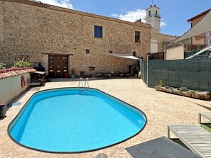 Outdoor pool - Palacio de Velamazán (Velamazan)