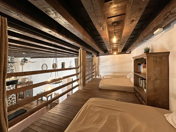 Miscellaneous - Palacio de Velamazán (Velamazan)