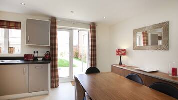 Apartment | In-room dining