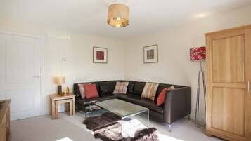 Apartment | Wohnzimmer | Flachbildfernseher