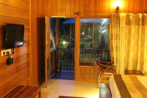 Deluxe Cottage, 1 King Bed, Sea View, Ground Floor | Balcony