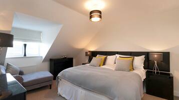 Townhome - 3 sovrum | 3 sovrum, skrivbord, strykjÀrn/strykbrÀda och gratis wi-fi